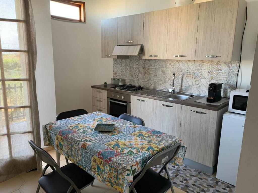 Casa Vacanza Torre Di Mezzo - Tramonto マラウサ エクステリア 写真